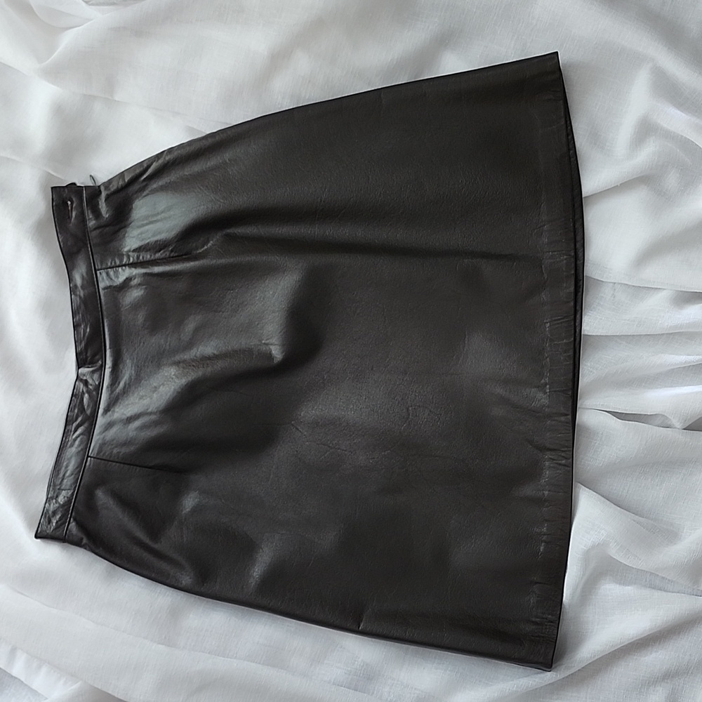 Vintage Unbranded Ex Cond & Cleaned Dark Brown A-Line Mini Skirt, P6-8, $40